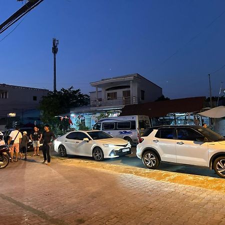Отель Nha Nghi Sao Mai Хатьен Экстерьер фото